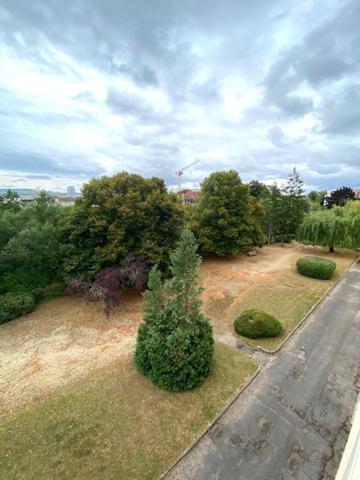 Appartement
                                                                                                                                                                                                                                                                                                                        3 pièce(s)                                                                                                                                                                                                          2 chambre(s)                                                                                                                                                                                                          68.32  m²