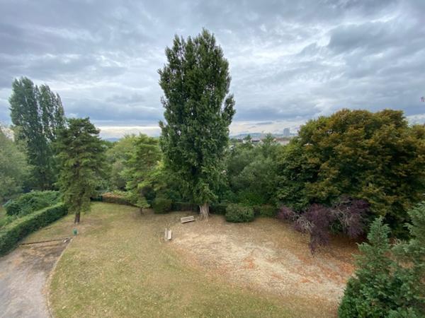 Appartement
                                                                                                                                                                                                                                                                                                                        3 pièce(s)                                                                                                                                                                                                          2 chambre(s)                                                                                                                                                                                                          68.32  m²