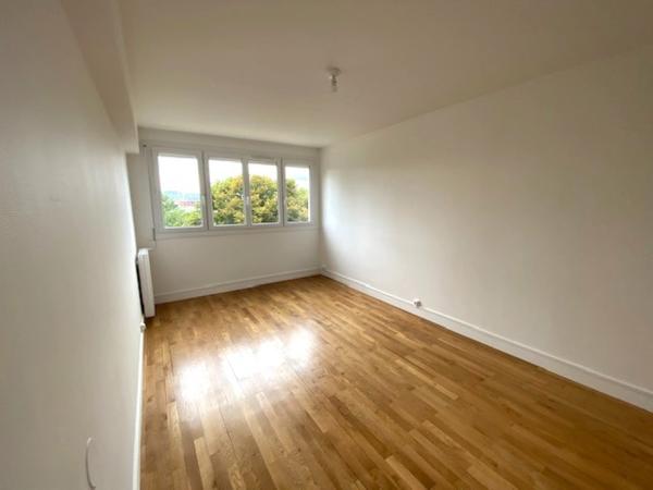 Appartement
                                                                                                                                                                                                                                                                                                                        3 pièce(s)                                                                                                                                                                                                          2 chambre(s)                                                                                                                                                                                                          68.32  m²
