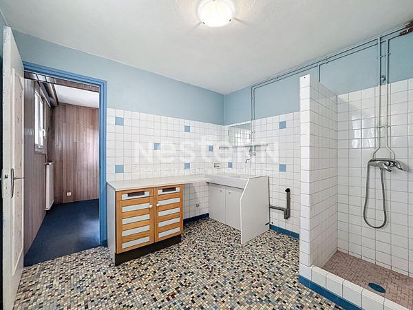 À vendre : Maison individuelle de 126 m² avec grand jardin, garage triple et combles aménageables à Morangis