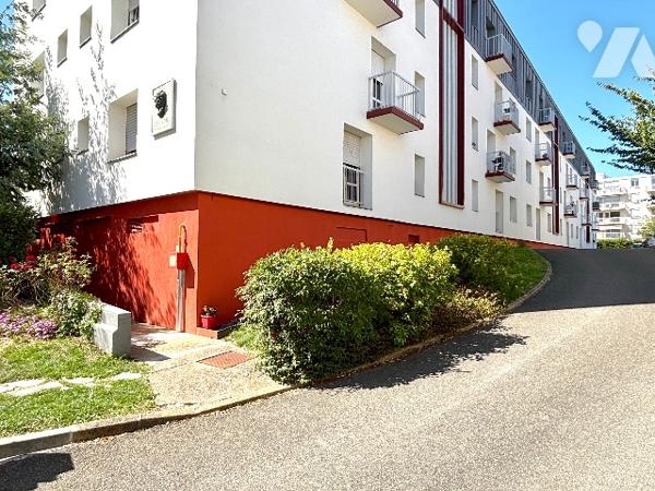 5 MN. GARE DE CHARTRES, BEAU 5 PIECES 92.26m² CARREZ TRES LUMINEUX - EXPO EST OUEST