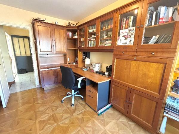 5 MN. GARE DE CHARTRES, BEAU 5 PIECES 92.26m² CARREZ TRES LUMINEUX - EXPO EST OUEST