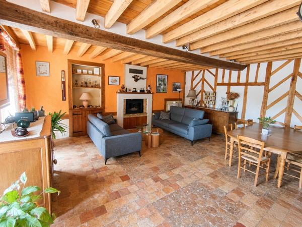 Maison à Mortagne-au-Perche, 61400 - 7 pièces 232m²