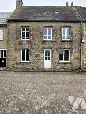 SAINT MARCOUF BOURG 3 KMS DE LA MER