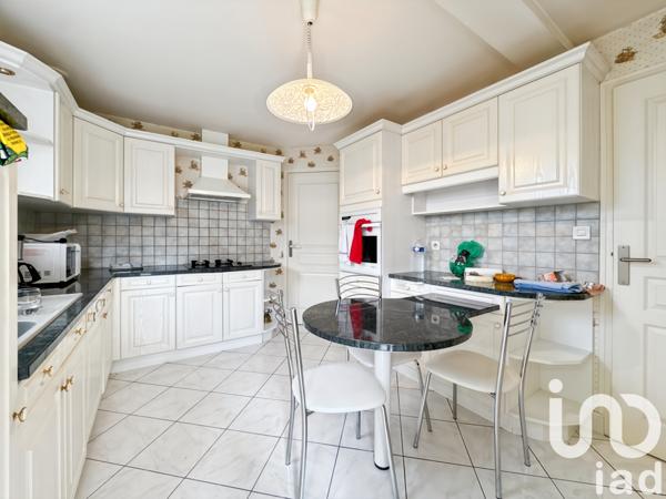 Maison à vendre 6 pièces 121 m² Changé