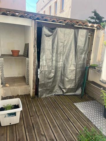 Vente                                                      Appartement
                        
                     3 pièces                      80 m2                     à Perpignan