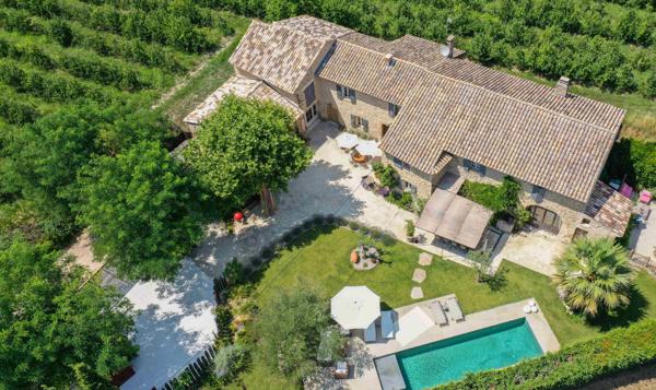 L'Isle-sur-la-Sorgue (84800) PROPRIETE 360 M2