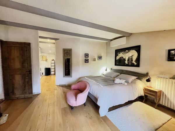 L'Isle-sur-la-Sorgue (84800) PROPRIETE 360 M2