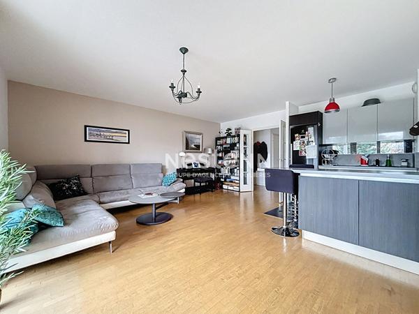 ISSY LES MOULINEAUX - FORT D'ISSY - Vente appartement 3 pièces traversant de 67.84 m² avec une terrasse orienté Sud/Ouest