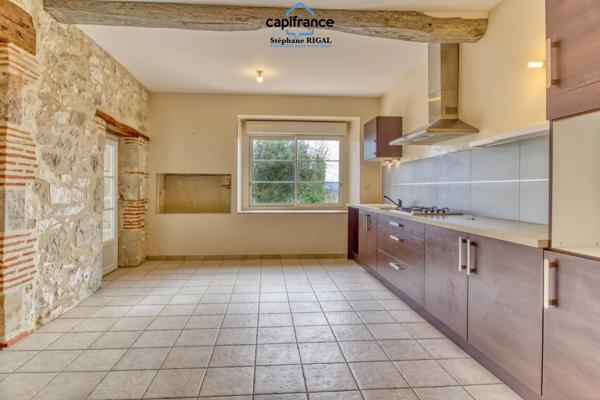 Dpt Lot et Garonne (47), à vendre VILLENEUVE SUR LOT propriete P5  sur 1,87 ha de terrain