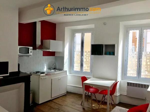 Vente                                                      Immeuble
                        
                     9 pièces                      107 m2                     à Foix