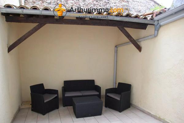 Vente                                                      Immeuble
                        
                     9 pièces                      107 m2                     à Foix