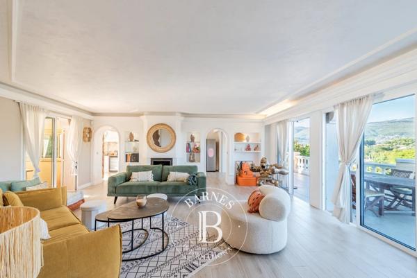 Mouans-Sartoux, Villa 6 Chambres -  250 m² à vendre