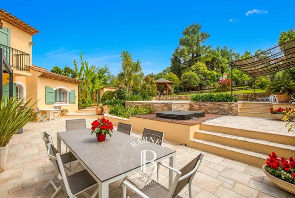 Mouans-Sartoux, Villa 6 Chambres -  250 m² à vendre