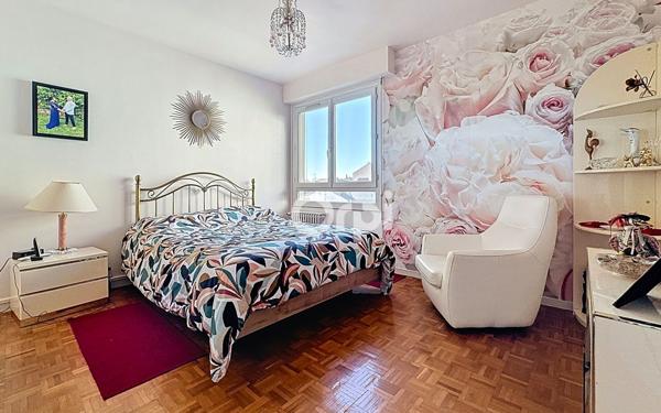 Appartement à vendre    3 pièces • 90 m2 Limoges