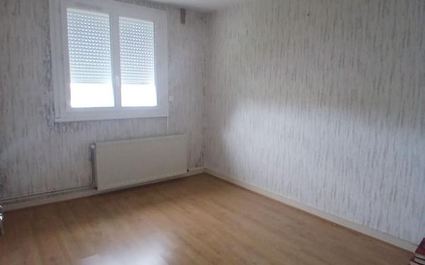 Appartement à vendre    3 pièces • 80 m2 Bourges