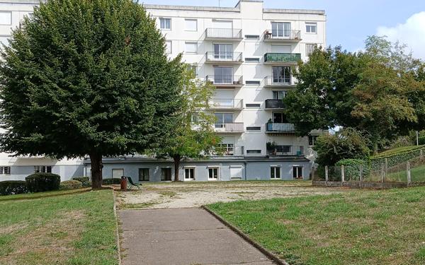 Appartement à vendre    3 pièces • 80 m2 Bourges