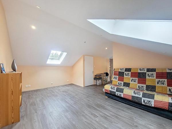 Maison familiale proche du Lycée International