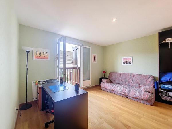 Maison familiale proche du Lycée International