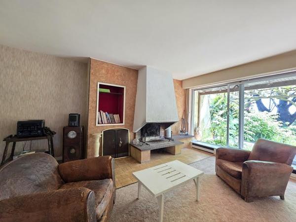 Maison 7 pièces - 241 m²