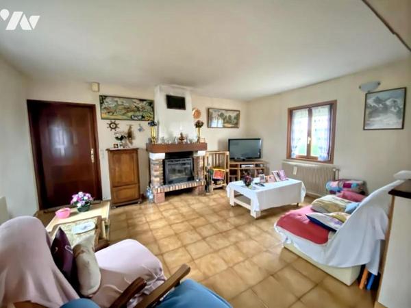 Maison à CURCHY