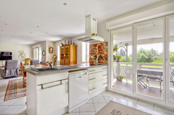 Appartement d'exception de 111 m² avec terrasses et 4 stationnements ? LANTON (33138)