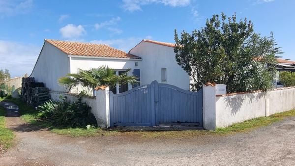 Charente Maritime (17), A vendre St-PIERRE OLERON charmante maison pêcheur P3 98m² plain-pied sur Terrain de 687m²