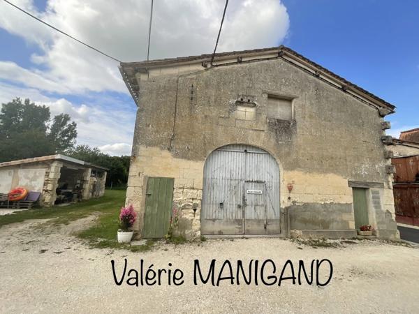 Dpt Dordogne (24), à vendre proche de SAINT AULAYE-PUYMANGOU maison P9 de 260 m² - Terrain de 1 273 m²