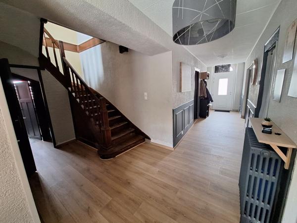 Maison Montceau Les Mines 5 pièce(s) 197 m2