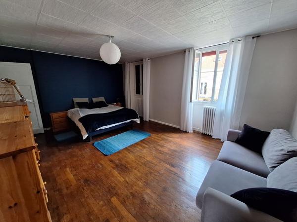 Maison Montceau Les Mines 5 pièce(s) 197 m2