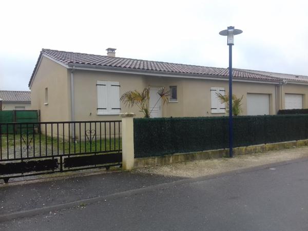 Location maison Listrac Medoc : 1 030 € - AJP Pauillac Immobilier