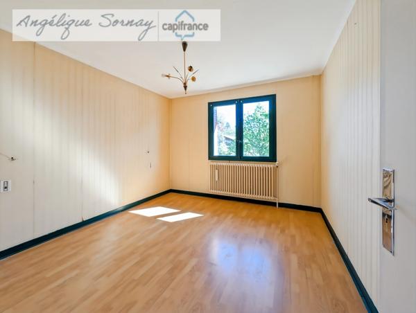 Maison familiale avec fort potentiel – 175 m² habitables – à Lons-le-Saunier