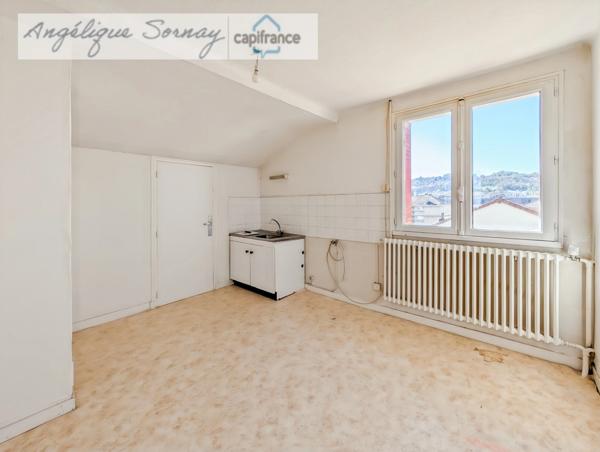 Maison familiale avec fort potentiel – 175 m² habitables – à Lons-le-Saunier