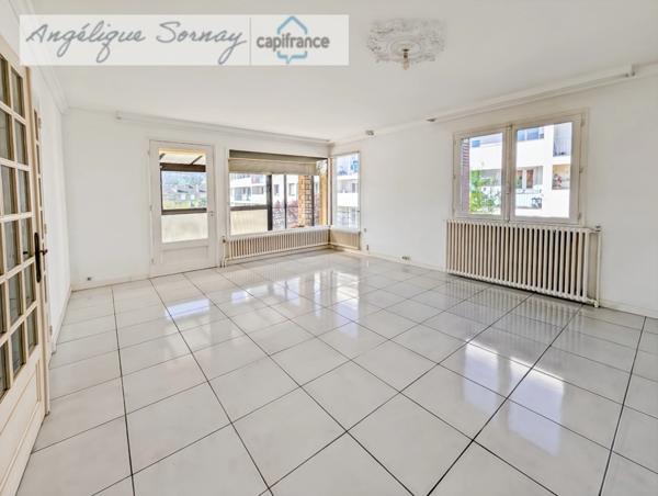 Maison familiale avec fort potentiel – 175 m² habitables – à Lons-le-Saunier