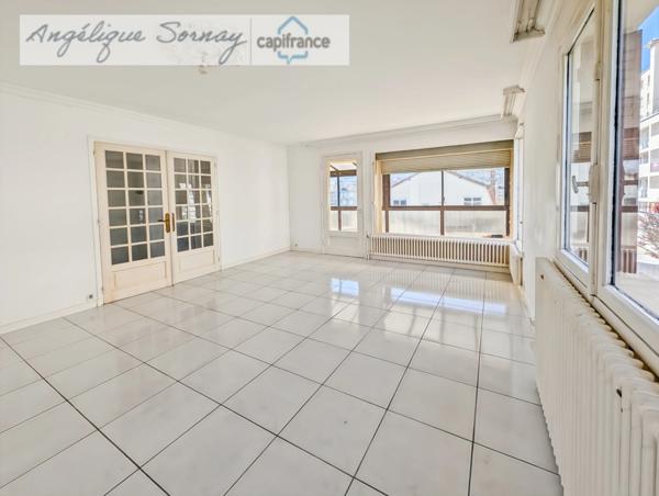 Maison familiale avec fort potentiel – 175 m² habitables – à Lons-le-Saunier