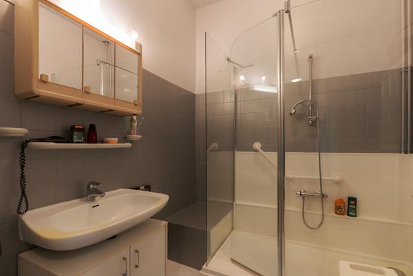 CARCASSONNE – PROCHE BOULEVARDS Maison T6 125m² (112m² hab.) avec jardin, dépendance, et pompe à chaleur