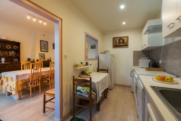 CARCASSONNE – PROCHE BOULEVARDS Maison T6 125m² (112m² hab.) avec jardin, dépendance, et pompe à chaleur