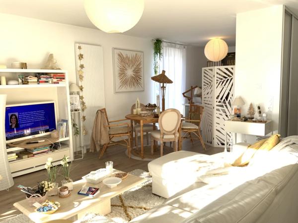 Appartement 3 pièce(s) 2 chambre(s) 81 m²