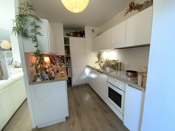 Appartement 3 pièce(s) 2 chambre(s) 81 m²