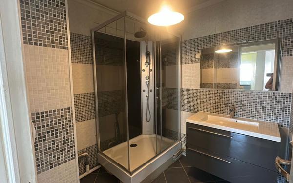 Appartement à vendre    3 pièces •  Talence