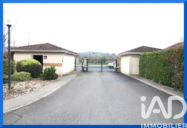 Location appartement 3 pièces 60 m² Larche