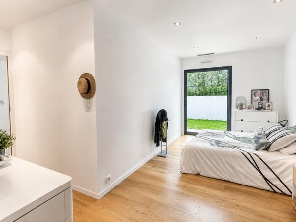 MAISON MODERNE DE PLAIN PIED T4 AVEC PISCINE