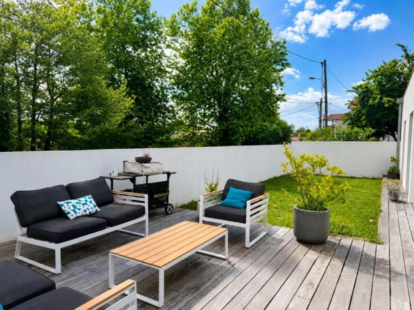 MAISON MODERNE DE PLAIN PIED T4 AVEC PISCINE