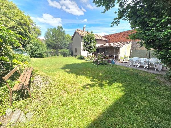 Maison de ville - 110m2 - Abbaye ST EVRE à TOUL - Jardin et garage