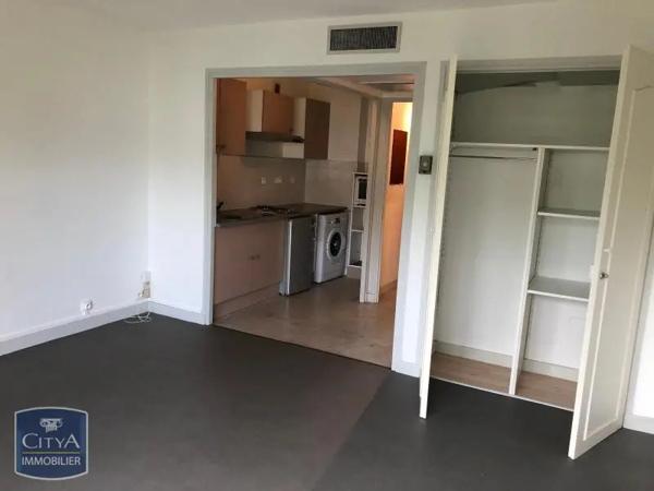 Appartement à louer 1 pièce 27.84m² Aix-les-Bains (73100)