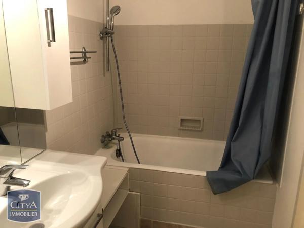 Appartement à louer 1 pièce 27.84m² Aix-les-Bains (73100)