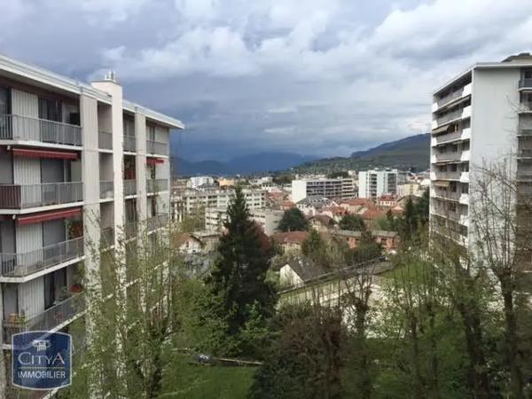 Appartement à louer 1 pièce 27.84m² Aix-les-Bains (73100)