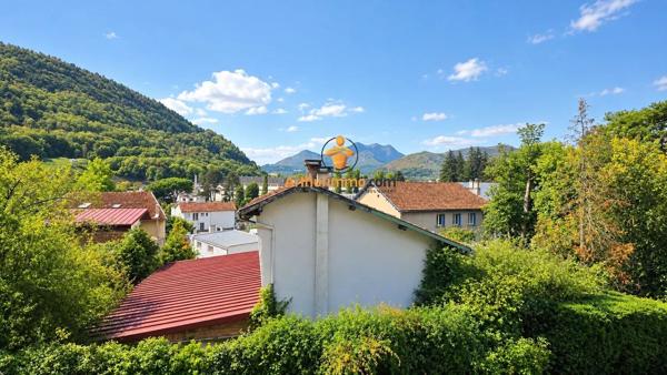 Vente                                                      Appartement
                        
                     4 pièces                      91 m2                     à Lourdes