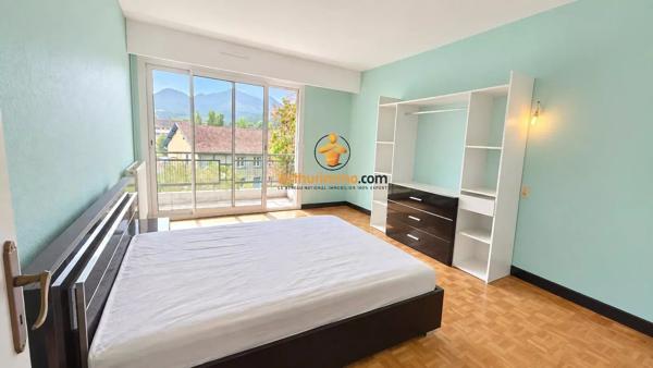 Vente                                                      Appartement
                        
                     4 pièces                      91 m2                     à Lourdes