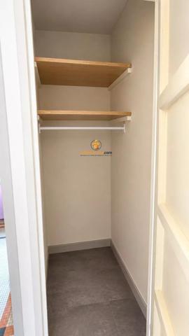 Vente                                                      Appartement
                        
                     4 pièces                      91 m2                     à Lourdes